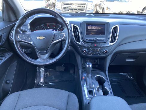 Used 2021 Chevrolet Equinox LT FWD image 12