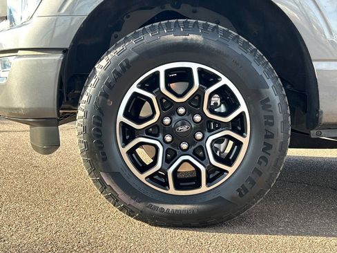 Used 2022 Ford F150 Lariat w/ Max Trailer Tow Package image 35