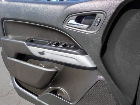 Used 2022 Chevrolet Colorado LT w/ Safety Package image 26