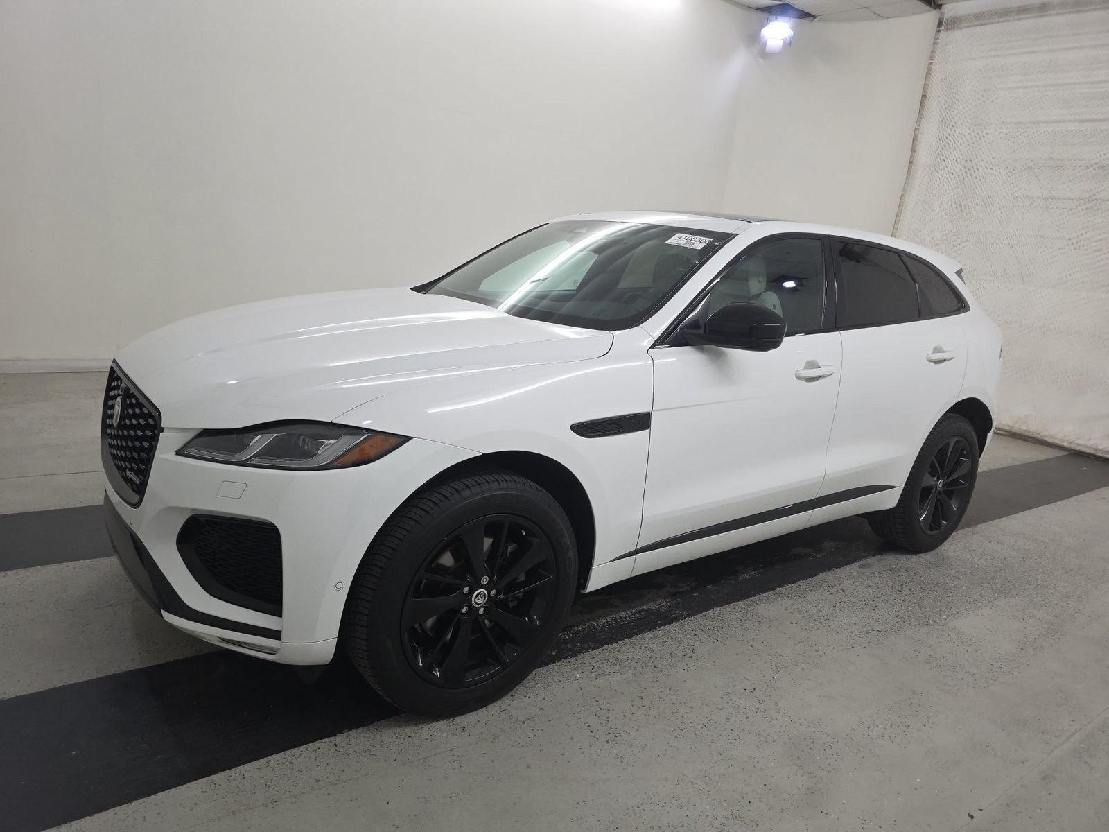 Used 2024 Jaguar F-PACE R-Dynamic S AWD/4WD image 1