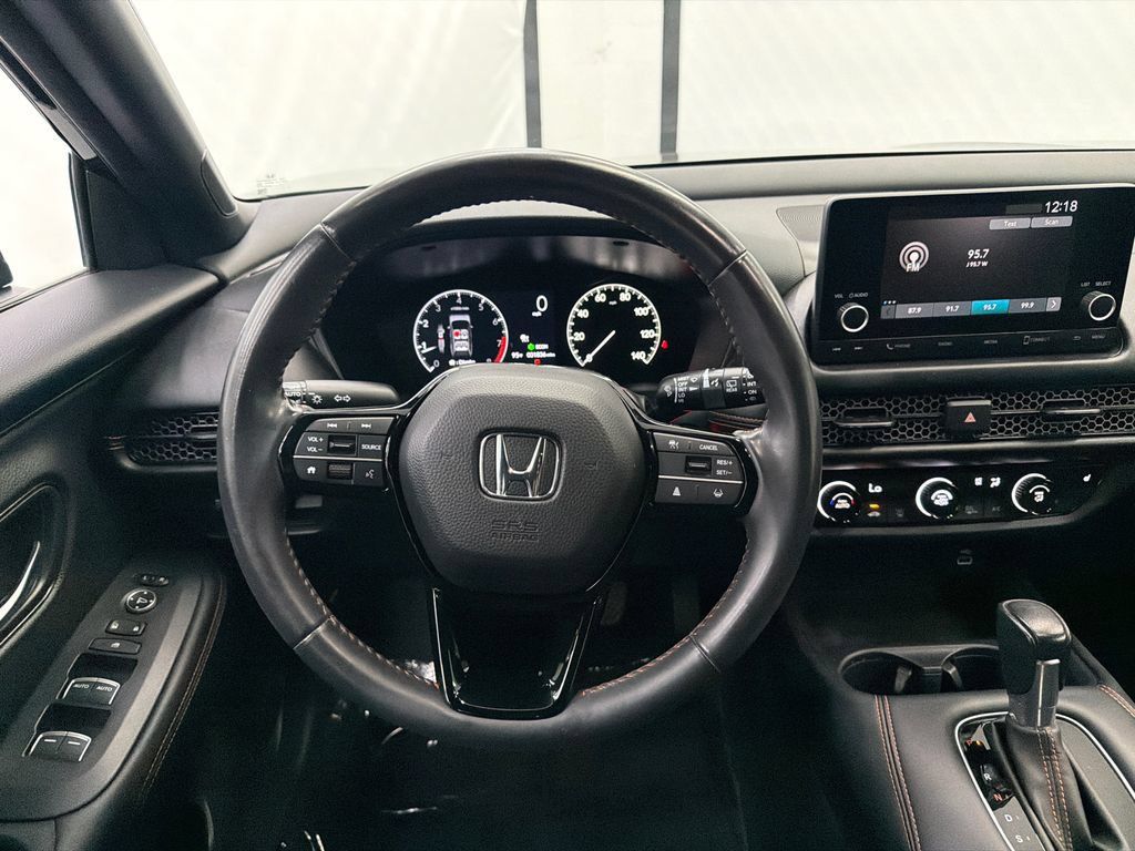 Used 2024 Honda HR-V Sport image 22