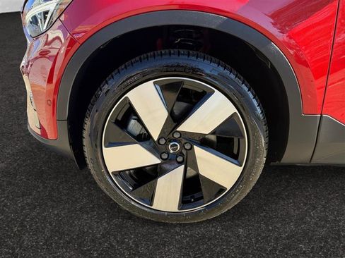 Used 2024 Volvo C40 P8 Recharge Ultimate w/ Protection Package Premier image 15