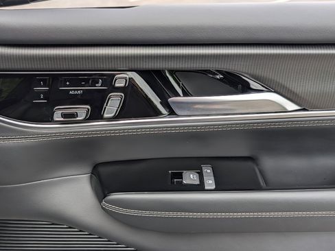 Used 2025 Jeep Grand Wagoneer Series II Obsidian w/ Quick Order Packagew 28T AWD/4WD image 23
