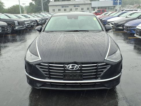 Certified 2023 Hyundai Sonata SE w/ Cargo Package FWD image 2