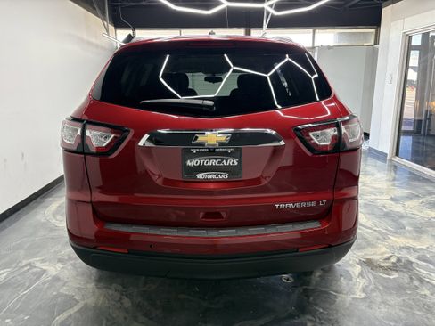 Used 2014 Chevrolet Traverse LT image 6