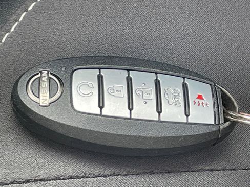 Used 2025 Nissan Altima 2.5 SV image 25