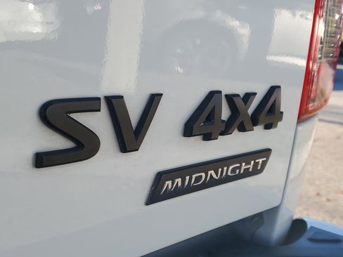 Certified 2020 Nissan Frontier SV w/ Midnight Edition Floor Mats image 12