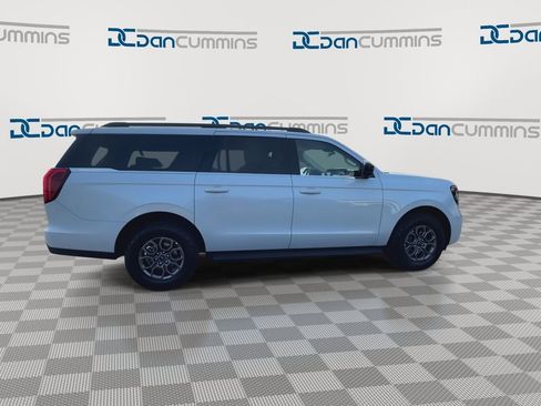Used 2025 Ford Expedition Max Active AWD/4WD image 9