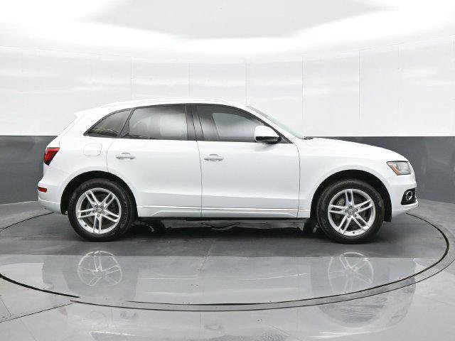 Used 2016 Audi Q5 2.0T Premium Plus w/ Technology Package AWD/4WD image 8