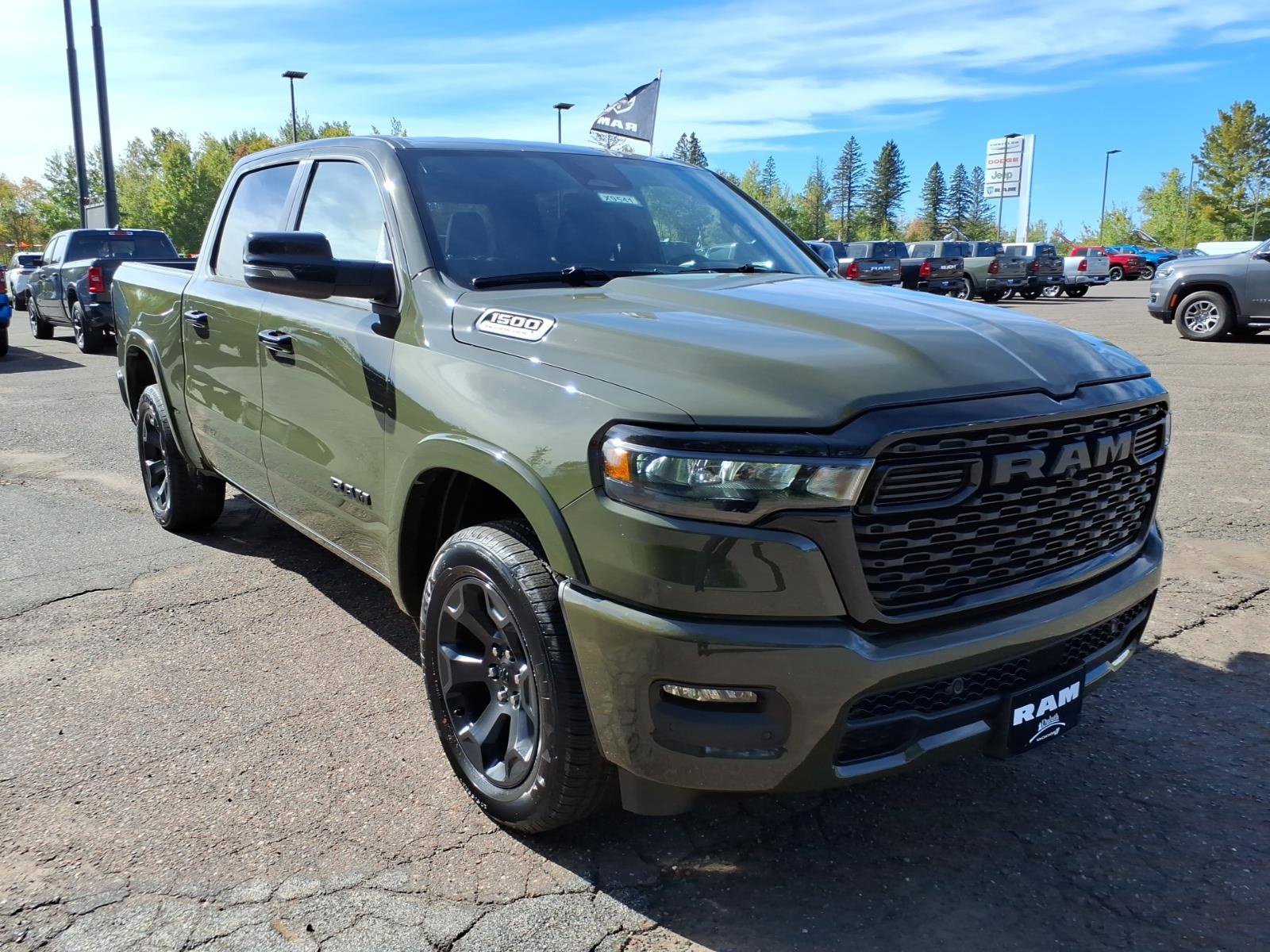 New 2027 RAM 1500 4x4 Crew Cab image 9