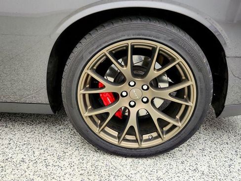 Used 2016 Dodge Challenger SRT Hellcat RWD image 9