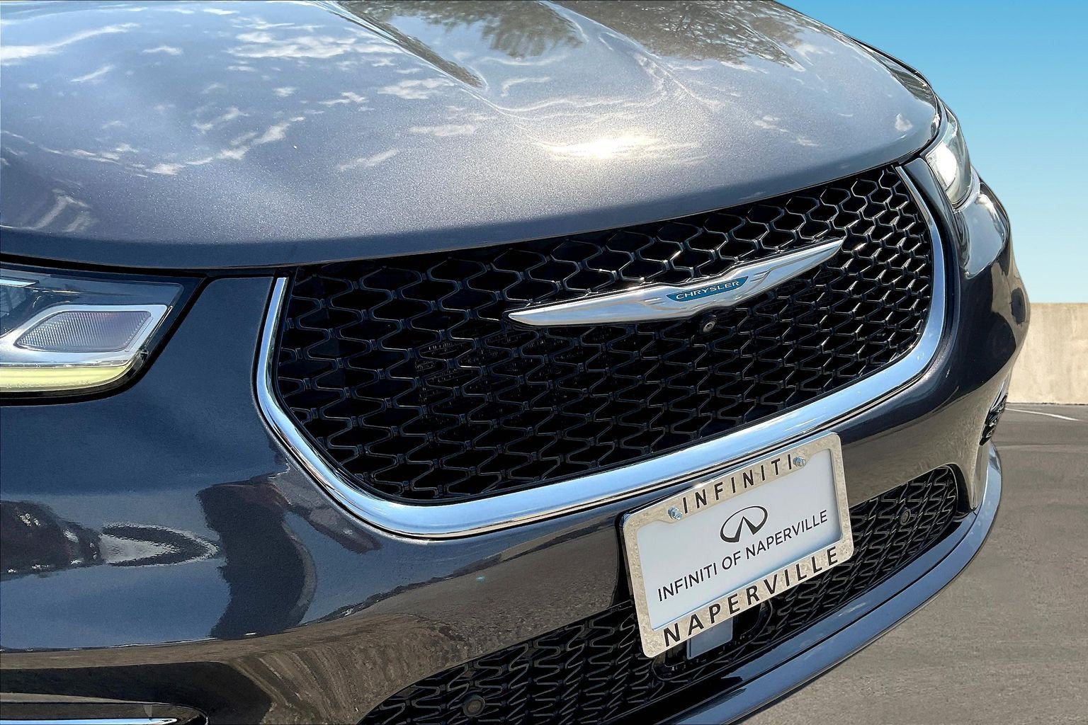 Used 2021 Chrysler Pacifica Touring-L FWD image 30