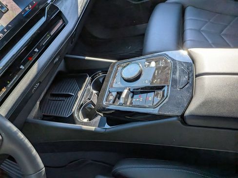 Used 2024 BMW 530i xDrive w/ Premium Package AWD/4WD image 16