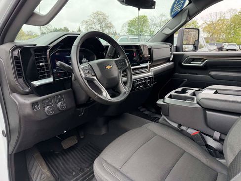 Certified 2025 Chevrolet Silverado 2500 LT w/ Convenience Package AWD/4WD image 10