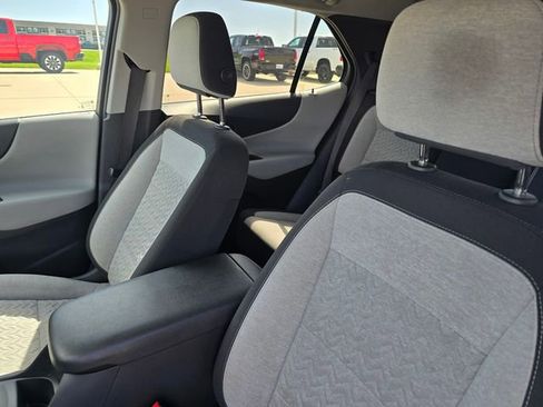 Used 2023 Chevrolet Equinox LT FWD image 26