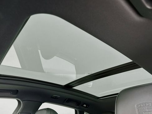 New 2026 Porsche Macan Turbo image 25