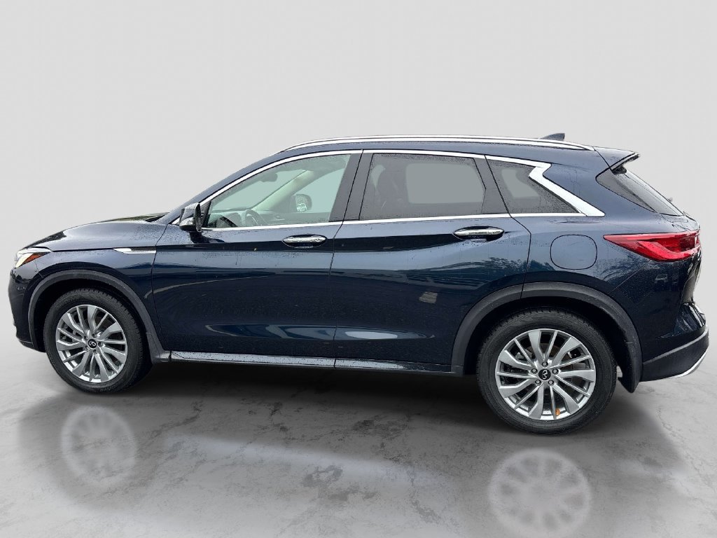 Used 2023 INFINITI QX50 Luxe AWD/4WD image 2