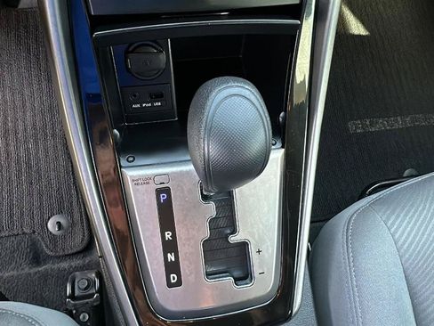 Used 2013 Hyundai Elantra GLS w/ Preferred Pkg FWD image 40
