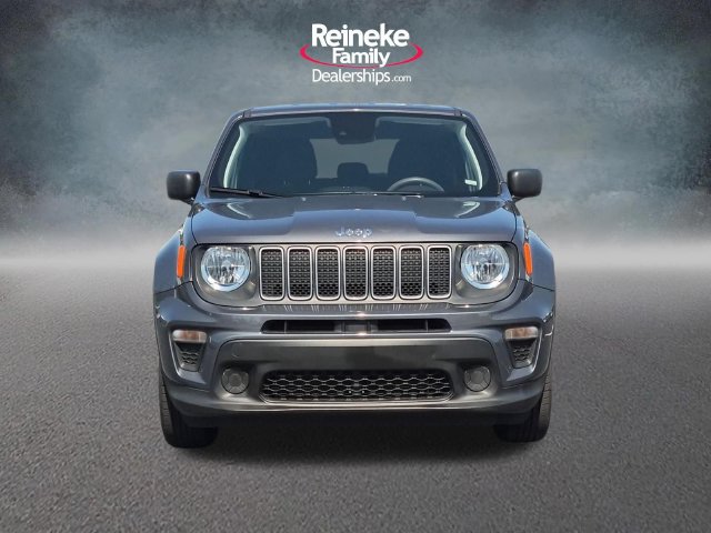 Used 2023 Jeep Renegade Latitude AWD/4WD image 2