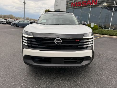 Used 2026 Nissan Kicks SR w/ Cold Weather Package AWD/4WD image 2