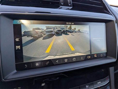 Used 2020 Jaguar F-PACE Premium image 12