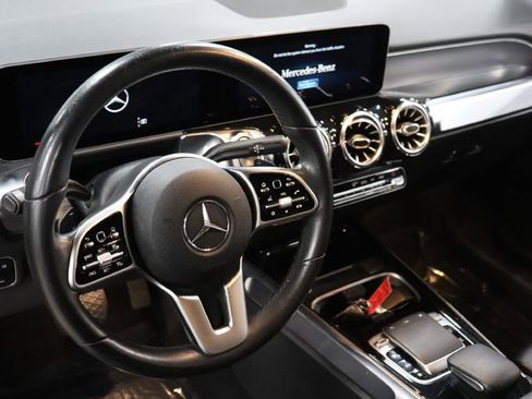 Used 2020 Mercedes-Benz GLB 250 image 12