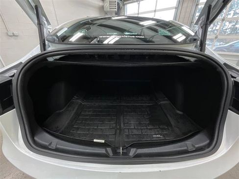 Used 2019 Tesla Model 3 Long Range image 19