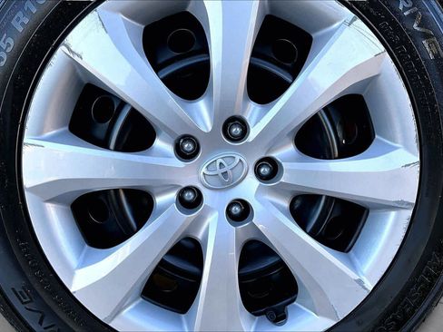 Used 2023 Toyota Corolla LE image 11