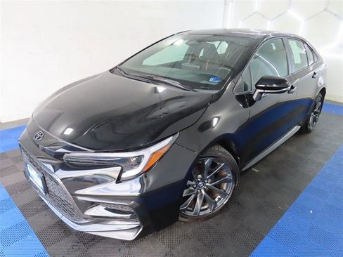 Used 2025 Toyota Corolla SE FWD image 4