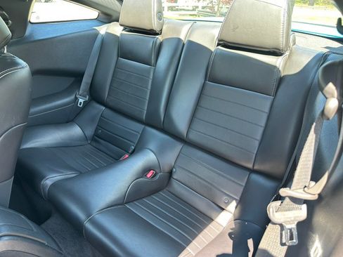 Used 2013 Ford Mustang GT Premium w/ Security Pkg RWD image 14