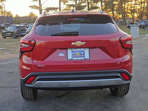 New 2026 Chevrolet Trax LT image 3