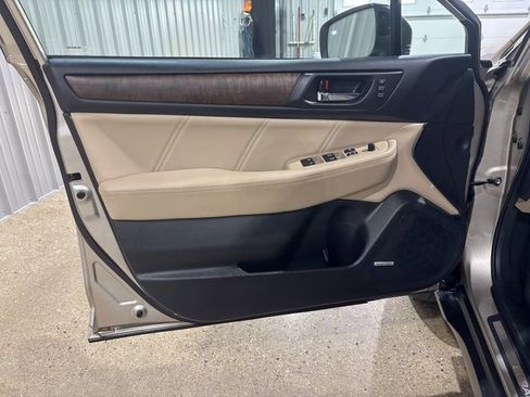 Used 2018 Subaru Outback 2.5i Limited image 14