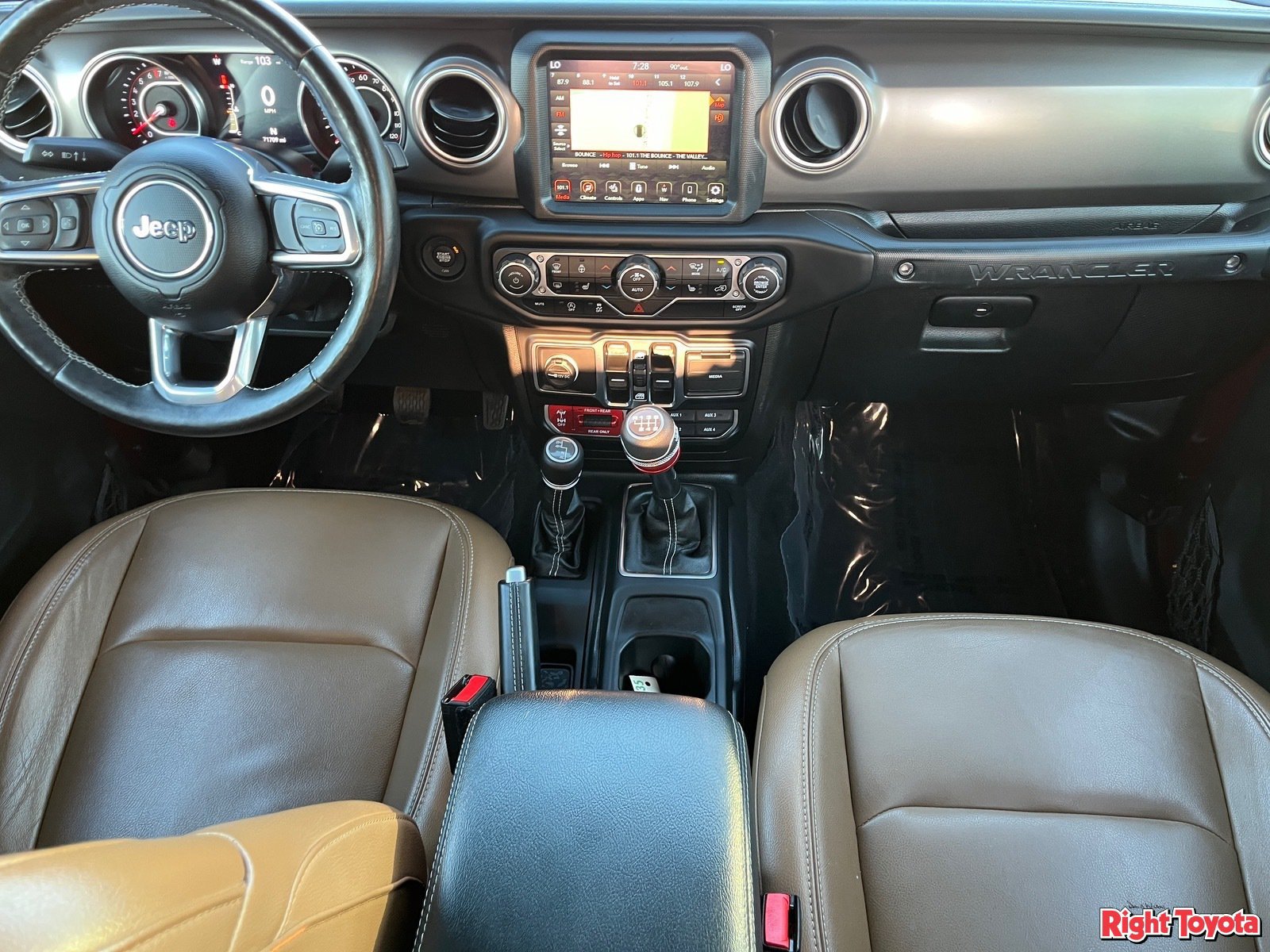 Used 2021 Jeep Wrangler Unlimited Rubicon AWD/4WD image 17