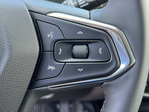 New 2025 Chevrolet Trax ACTIV w/ Driver Confidence Package image 25