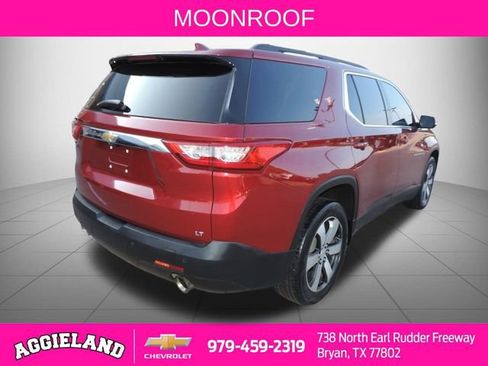 Used 2020 Chevrolet Traverse LT w/ LT Premium Package image 4