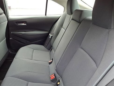 Used 2021 Toyota Corolla LE FWD image 14