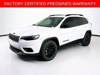 Used 2023 Jeep Cherokee Altitude Lux