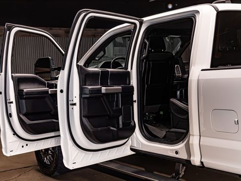 Used 2020 Ford F450 Platinum w/ FX4 Off-Road Package image 27