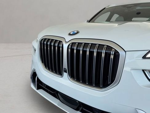 Used 2026 BMW X7 xDrive40i image 2