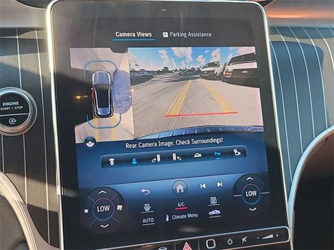 Used 2023 Mercedes-Benz GLC 300 4MATIC w/ Exclusive Trim Package image 34