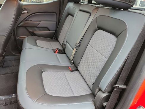 Used 2020 Chevrolet Colorado Z71 image 18