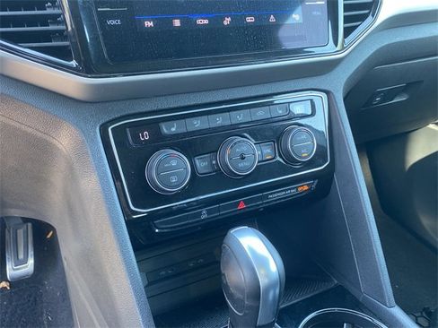 Used 2023 Volkswagen Atlas Cross Sport SEL R-Line image 27