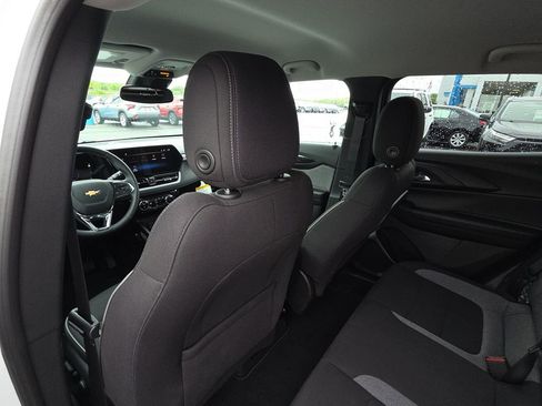 New 2026 Chevrolet TrailBlazer LT w/ Convenience Package FWD image 27