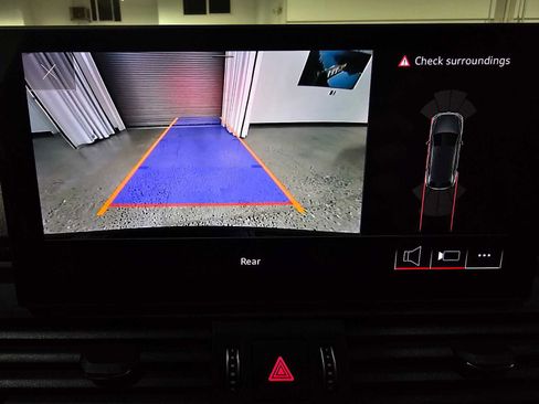 Used 2023 Audi Q5 2.0T Premium w/ Convenience Package image 24