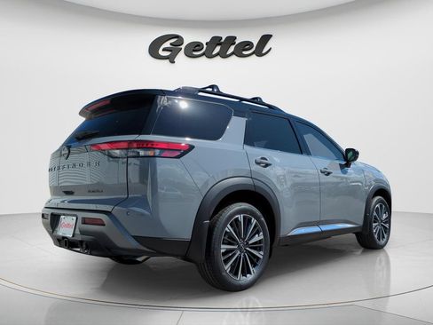 New 2026 Nissan Pathfinder Platinum w/ Accent Package FWD image 5