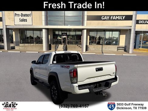 Used 2021 Toyota Tacoma TRD Off-Road w/ Technology Package AWD/4WD image 7
