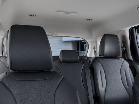 New 2026 Kia Carnival FWD image 27