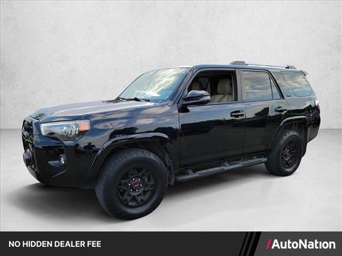 Used 2022 Toyota 4Runner SR5 Premium w/ Moonroof Package AWD/4WD image 1