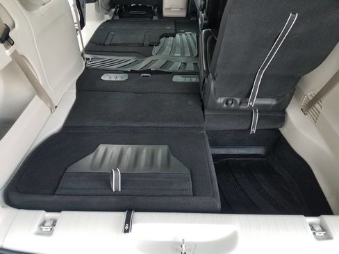 Certified 2024 Chrysler Pacifica Touring-L w/ Road Tripper Package image 29