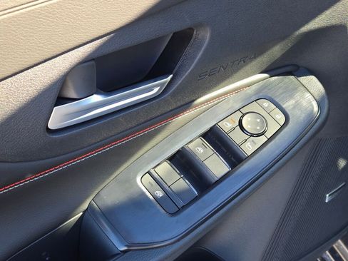 New 2026 Nissan Sentra SR w/ SR Premium Package FWD image 19